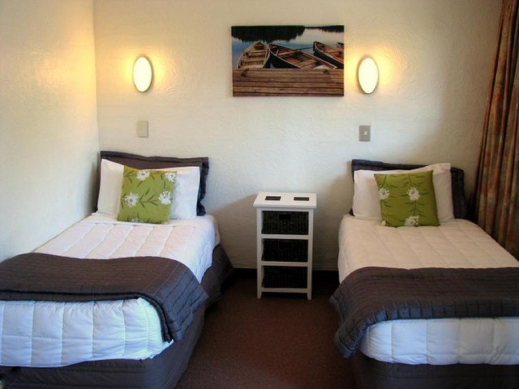 Aaa Mana Motel Porirua Room photo